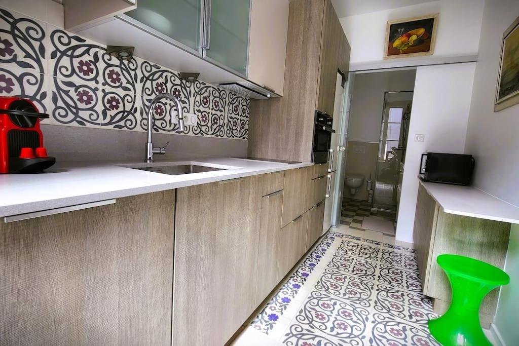 Appartement De La Bibliotheque 브장송 외부 사진